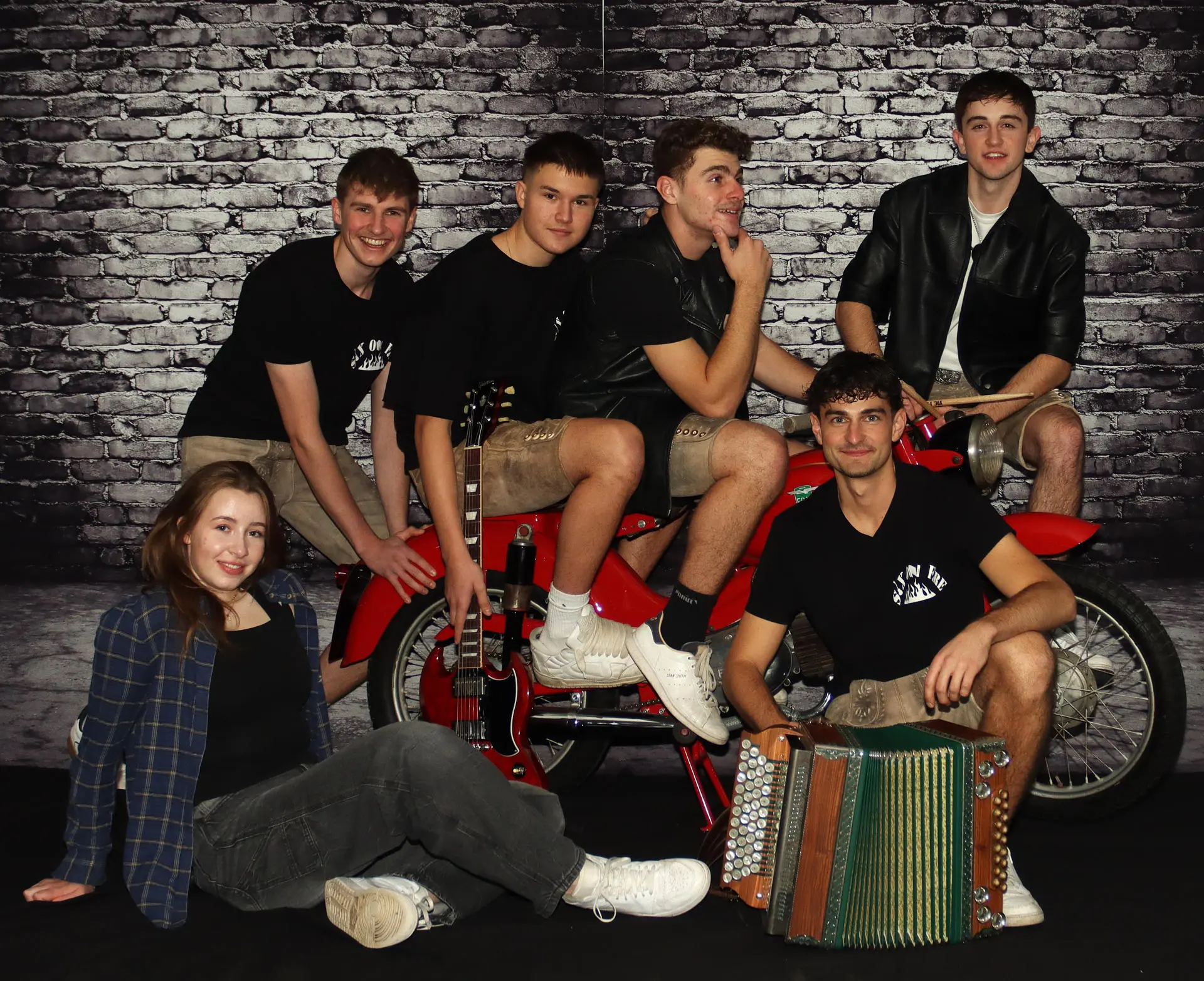 Six on Fire Bandfoto 3